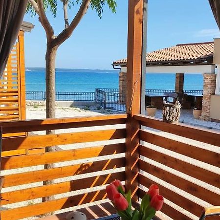 פריבלאקה Holiday Home Happiness מראה חיצוני תמונה