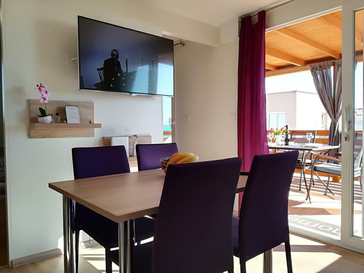 פריבלאקה Holiday Home Happiness מראה חיצוני תמונה